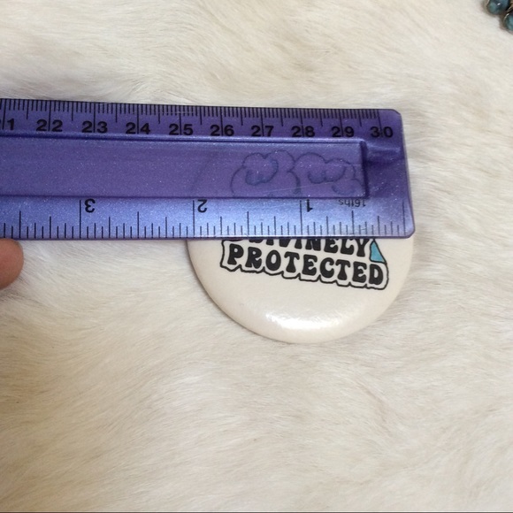 Vintage 1970 Divinely Protected Rainbow Button - Picture 3 of 6